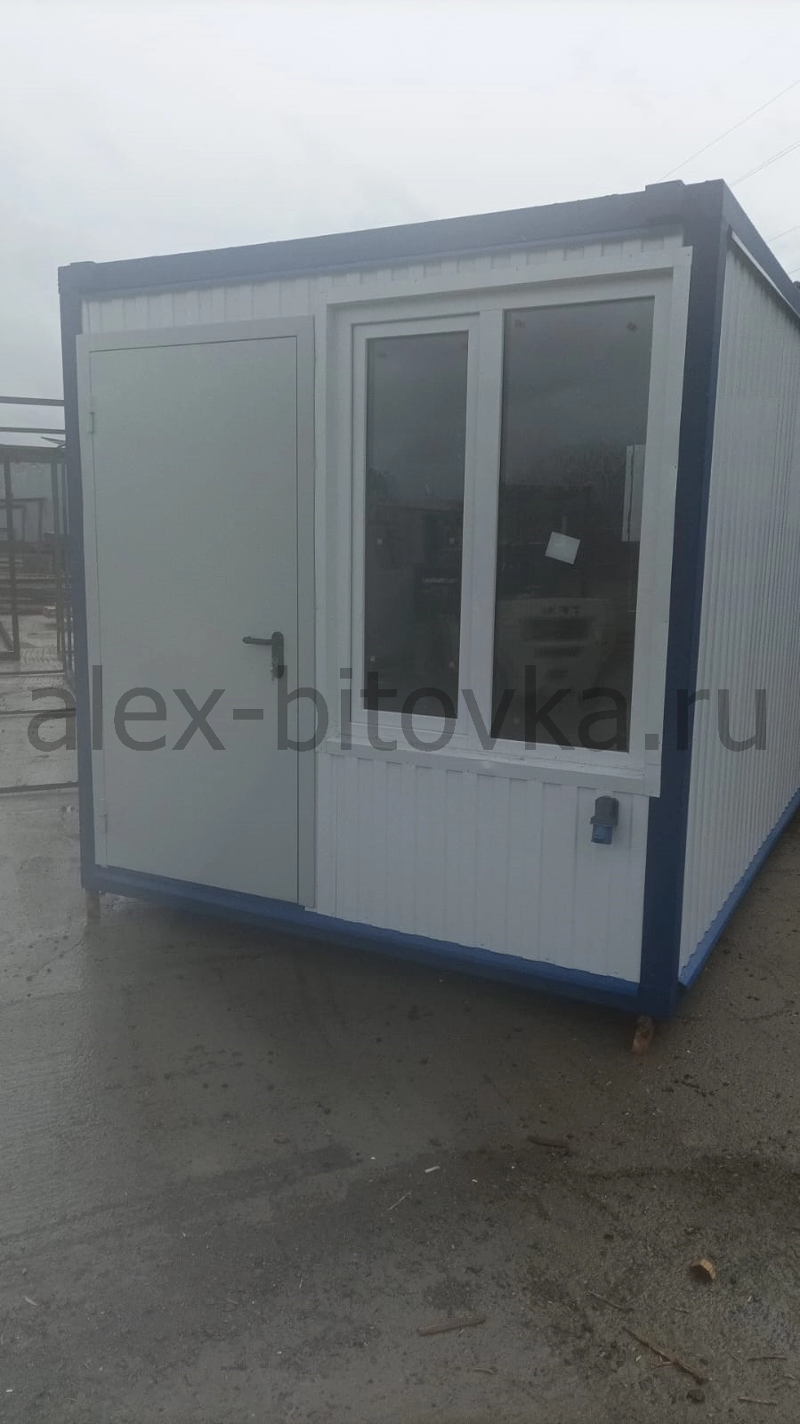 бытовка с окном и фрамугой в Зеленопольский посёлок 