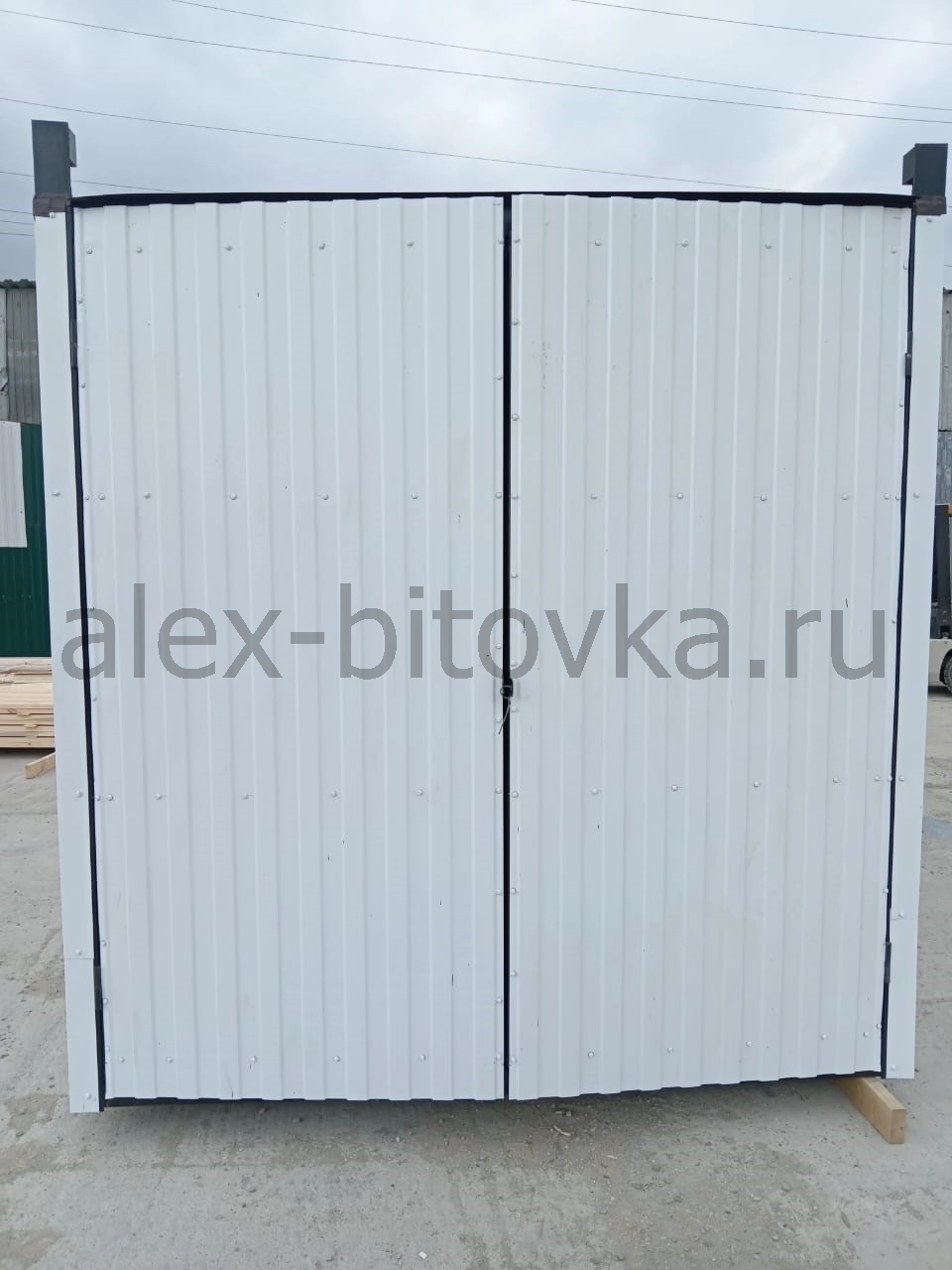 вагончик с металлическими трубами в Воскресенский хутор