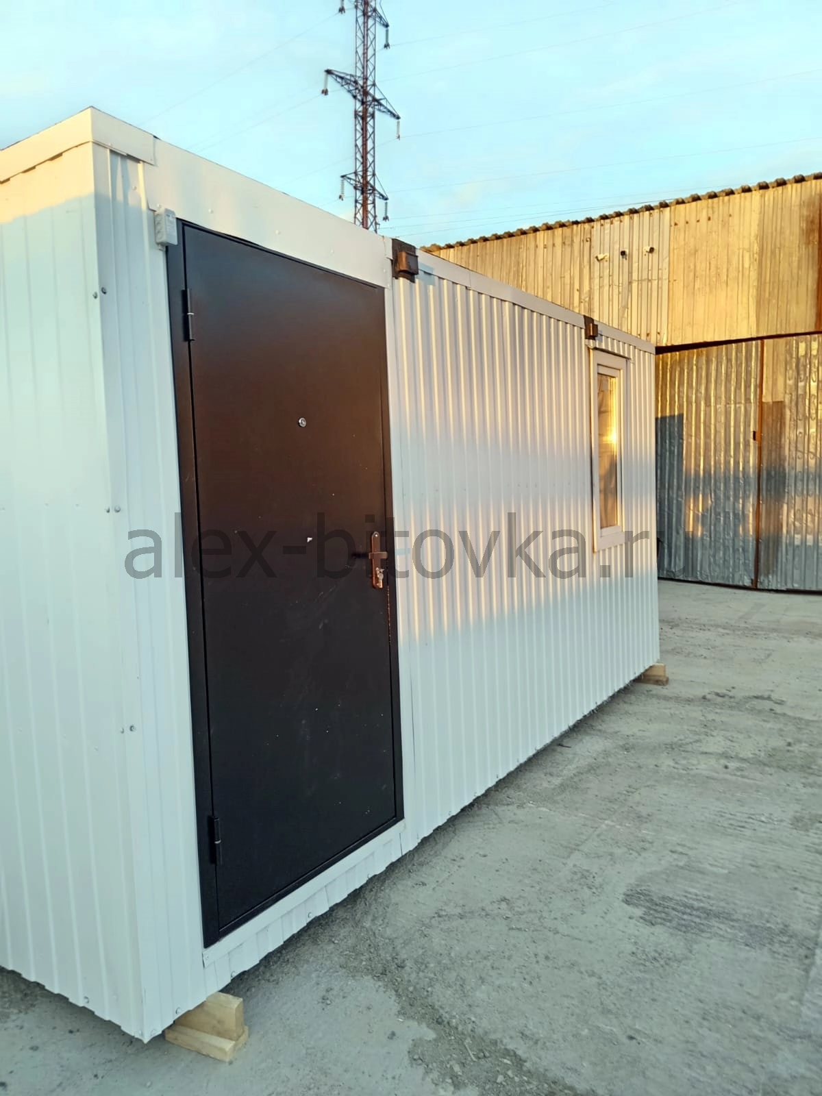 вагончик с наружной обшивкой профлистом в Кирпичное село 